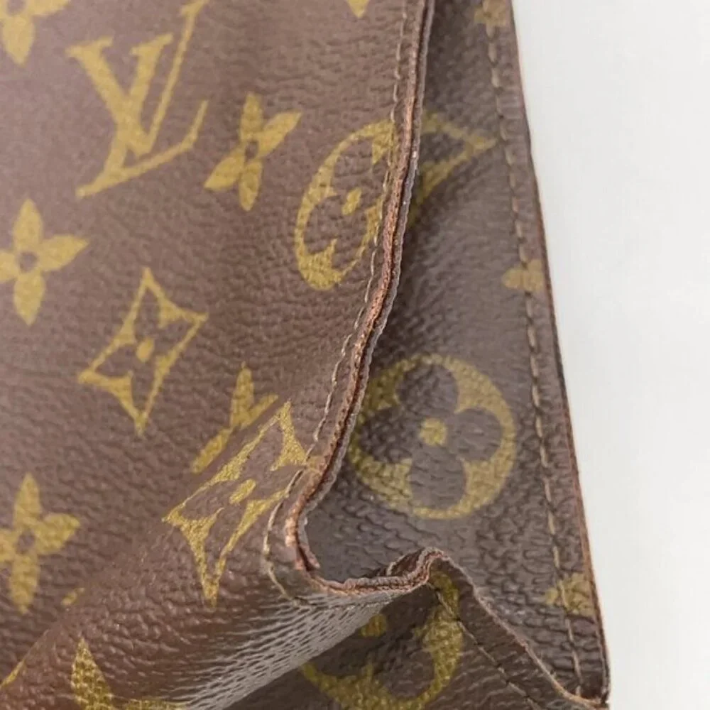Authentic Louis Vuitton Poche Toilette 26 Monogram Cosmetic Pouch - Picture 12 of 15